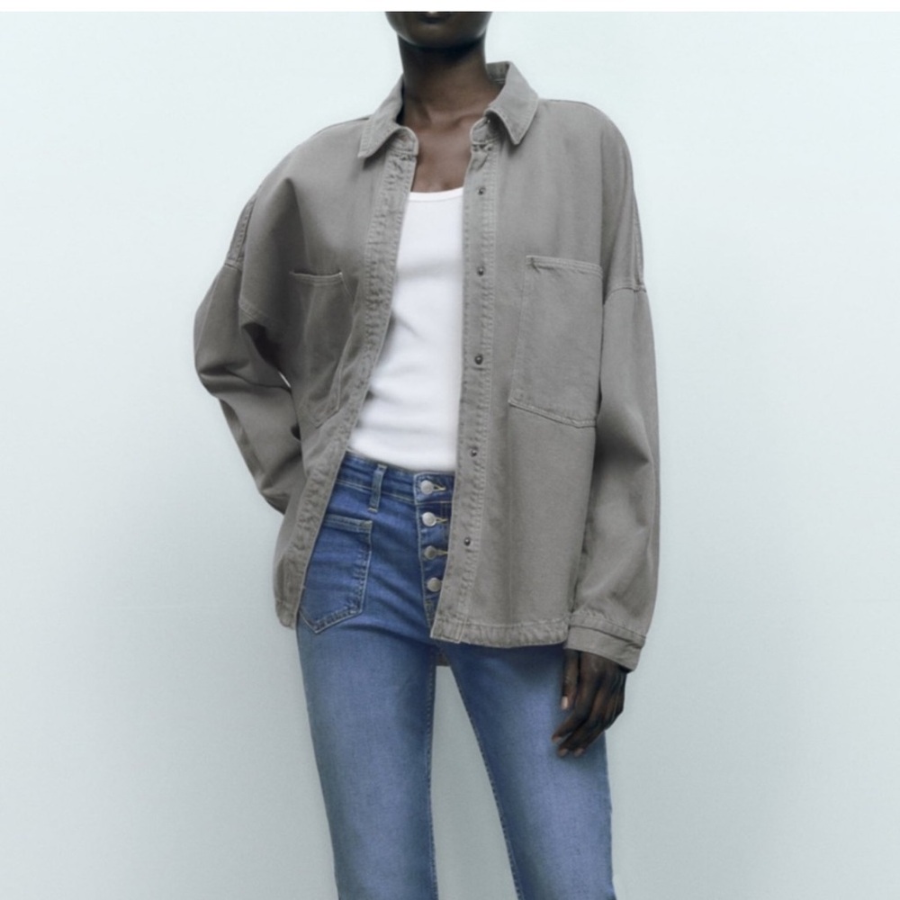 Zara Women's Gray JeanJacket,oversized jacket,size S denim with washed effect.